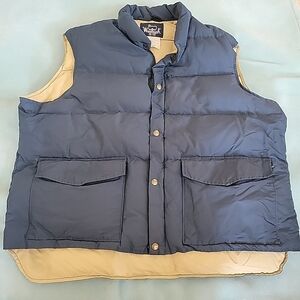 Woolrich Men's Navy and Beige Puffer Vest